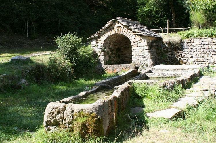 Gite Montalies Severac-d'Aveyron Exterior photo